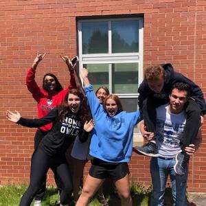 Meet your Posher, Brooke